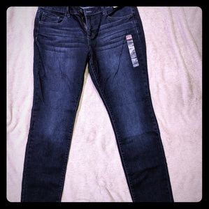 Low rise skinny jeans